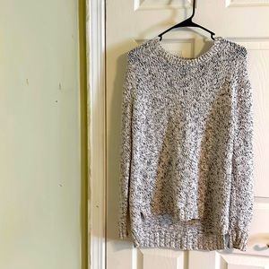 Ann Taylor long sleeve sweater for women with side splits. Size S